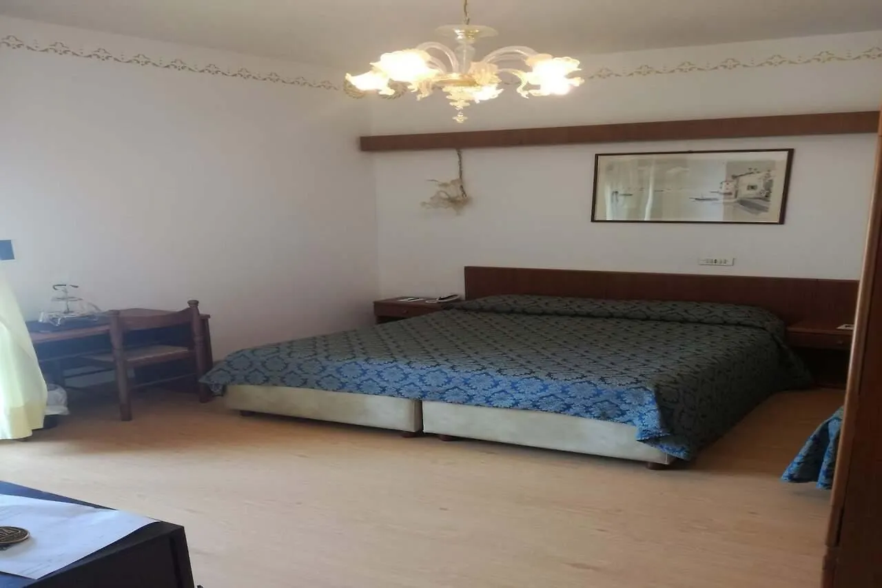 Hotel Florida Τζεσόλο Λίντο 4*,  Ιταλία